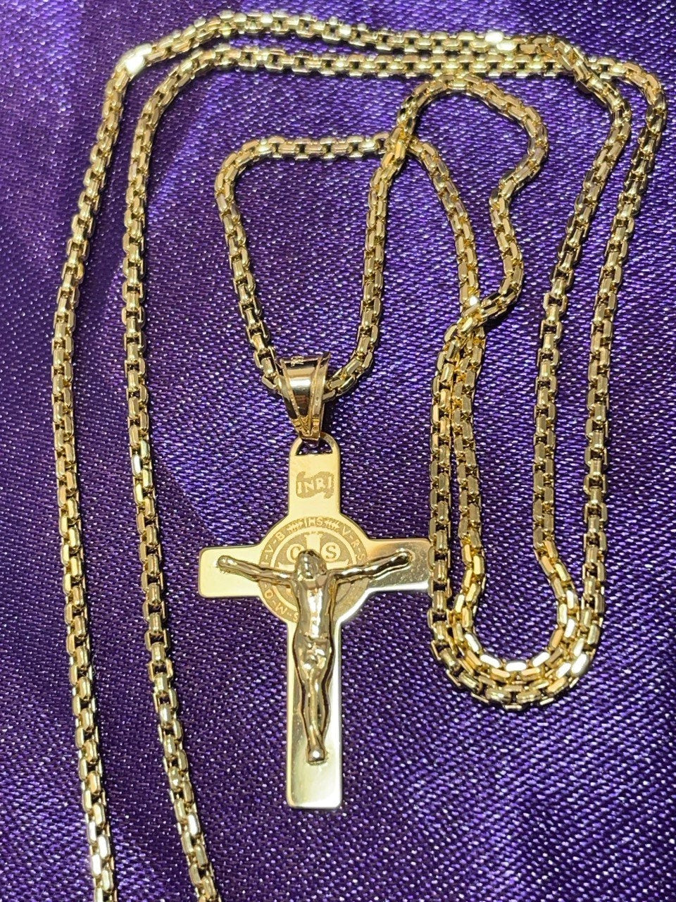 18K GOLD CROSS NECKLACE ,Real Gold,Crucifix necklace,Jesus Cross,Round box Cross,For Him, For Her,Gift for Dad,Gift For Mom,Birthday Gift.