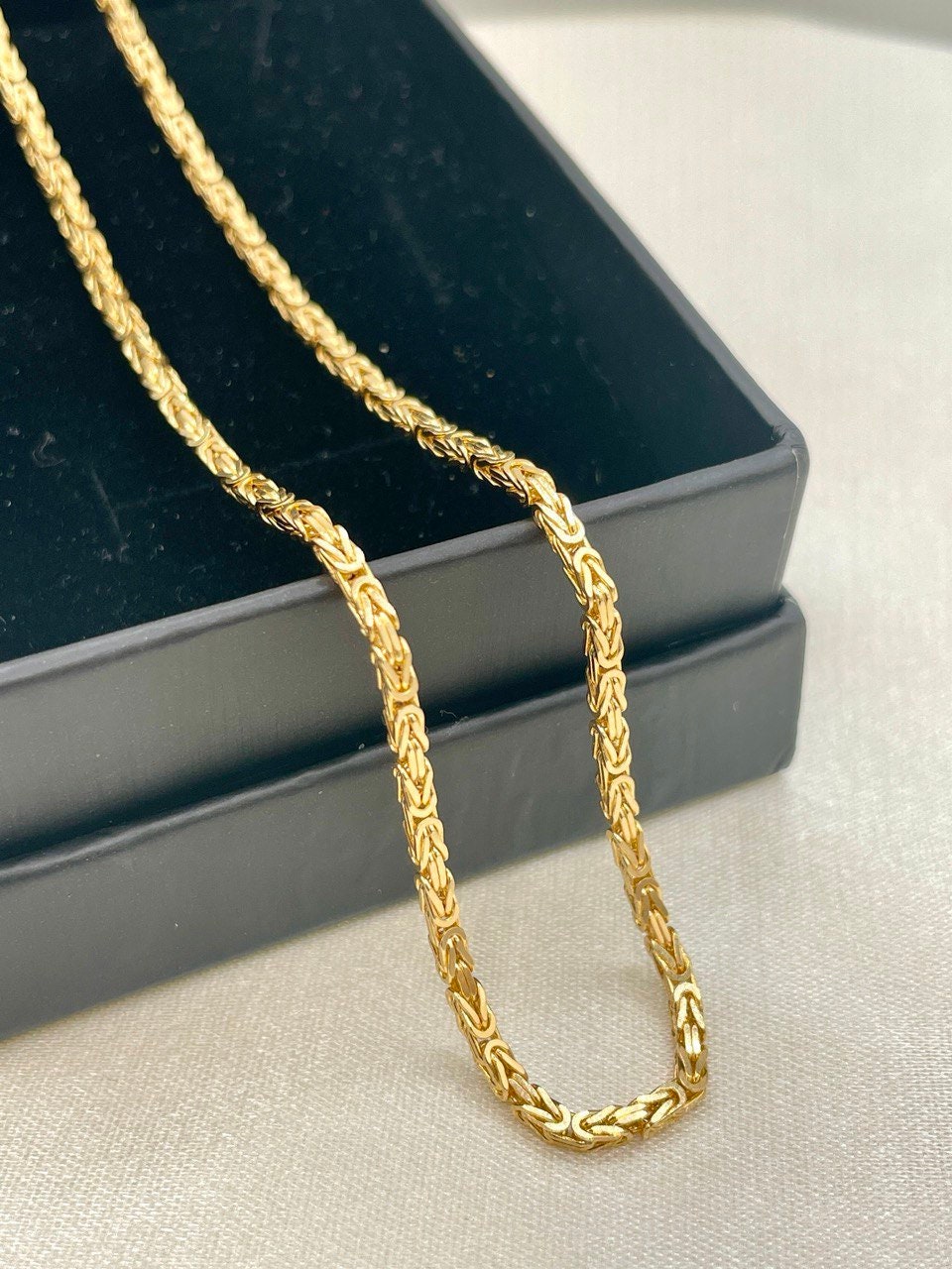 18Karat Gold Byzantine Necklace Chain,Solid Gold,Heavy Necklace Chain,(2mm)Thick,Birthday Gift,Anniversary Gift,Partner Gift Men/Women.