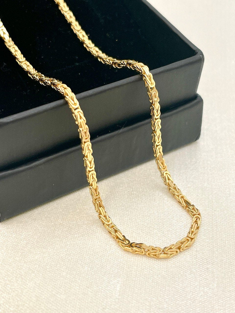 18Karat Gold Byzantine Necklace Chain,Solid Gold,Heavy Necklace Chain,(2mm)Thick,Birthday Gift,Anniversary Gift,Partner Gift Men/Women.