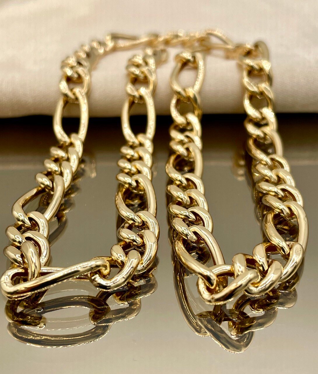18Karat Gold Figaro Chain Necklace, Real 18K Gold Figaro Monaco Links Chain, Chunky Figaro , Gold Chain For Men/Women, Beautifully Crafted!
