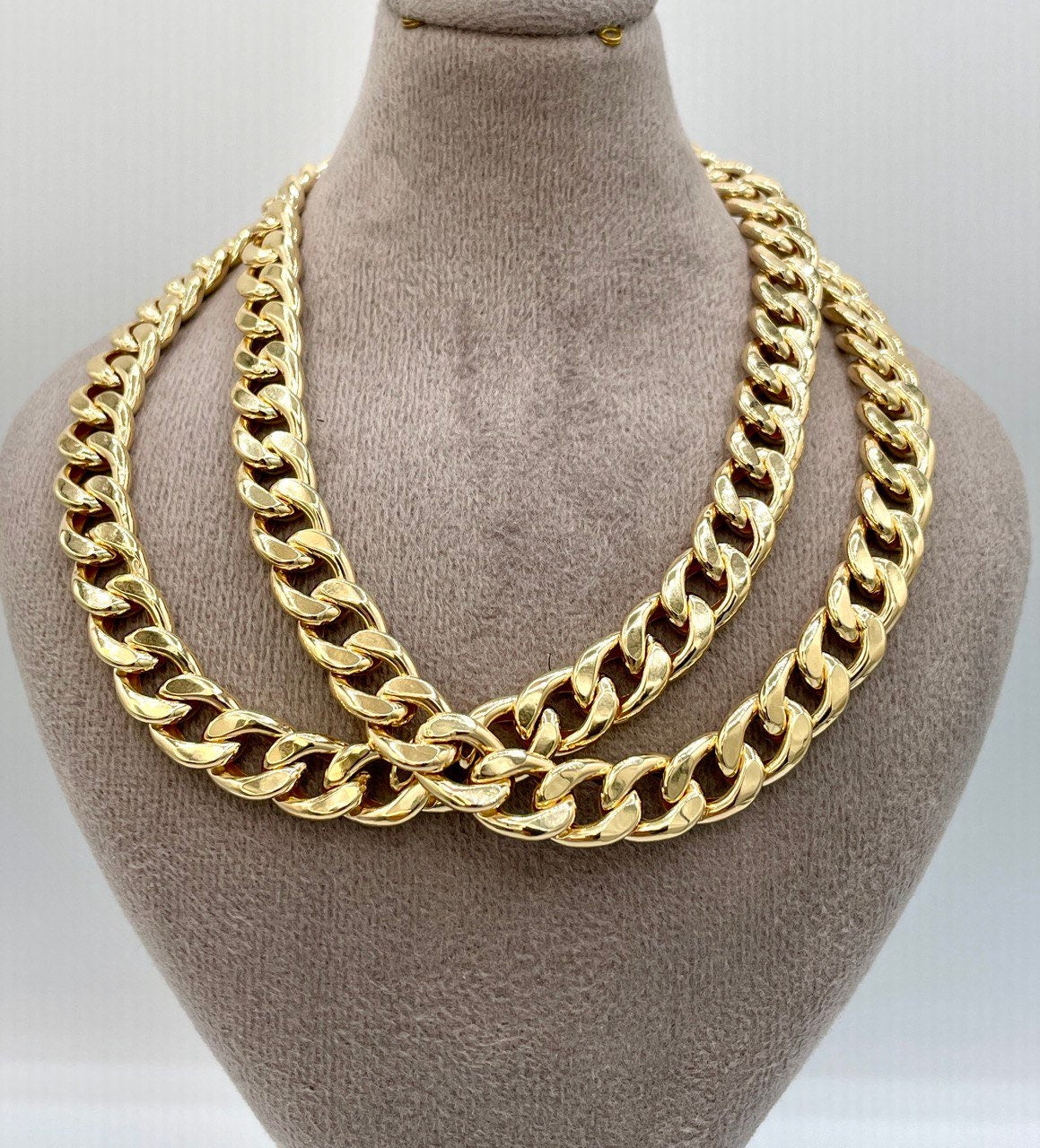18Karat Gold Curb Necklace (9.4mm) Thick,Real gold,chunky Necklace Chain,Cuban Necklace Link Chain,Birthday Gift ,Gift For Men/Women!