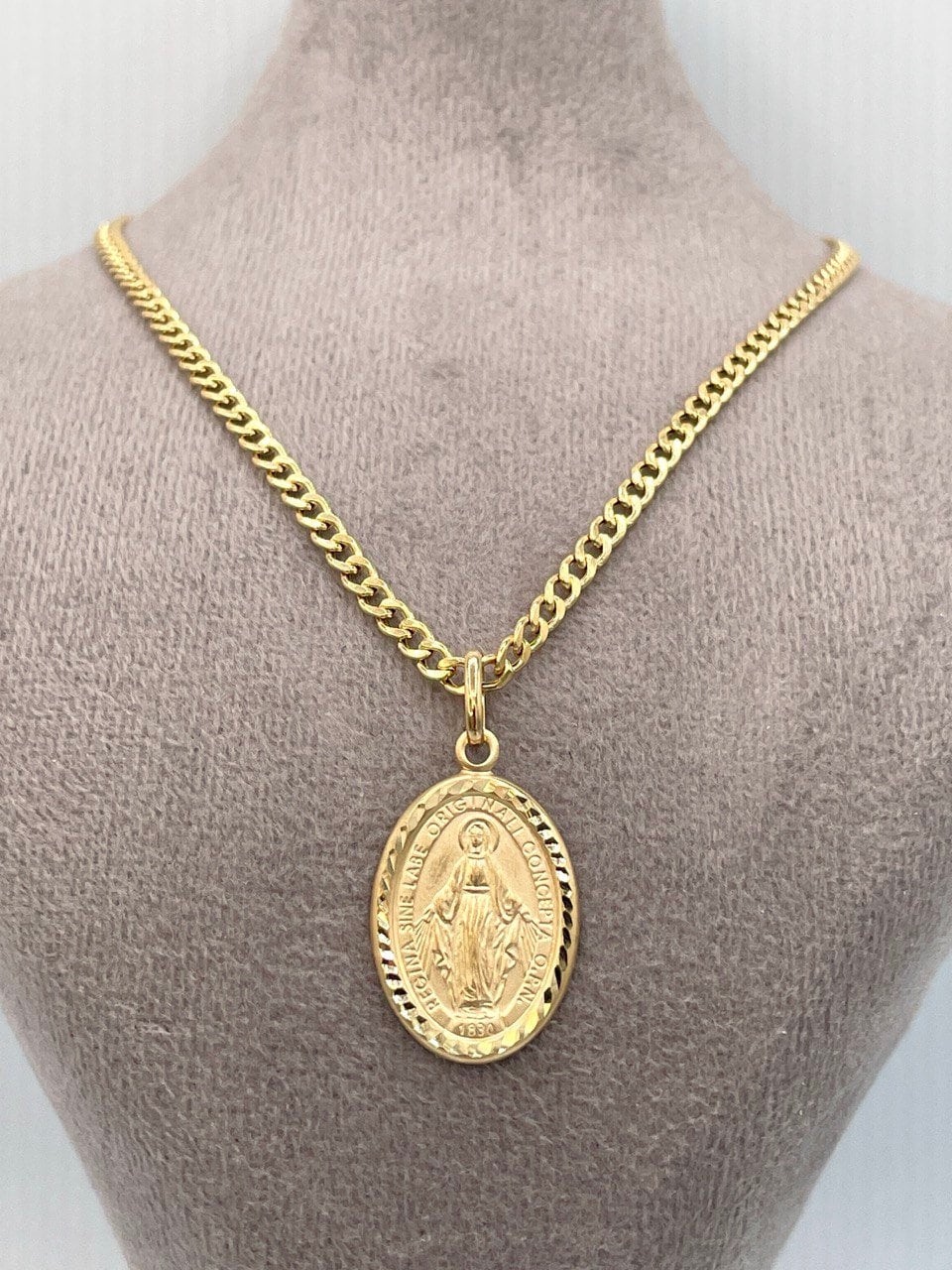 18K Gold Mary Medal Necklace,Curb Necklace Chain, Real 18K Gold,20"Length Curb Chain,Virgin Mary miraculous medal Catholic oval pendant Gift