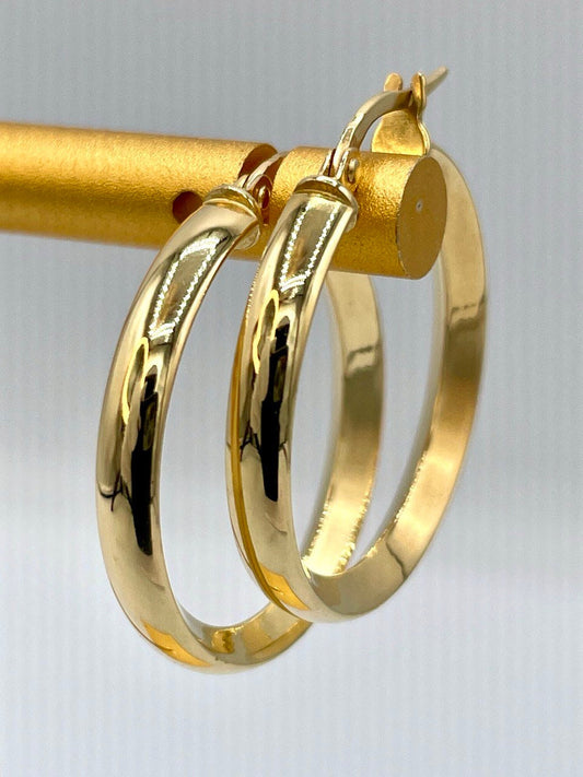 18K Gold Hoop Earrings,Real Gold, Latch back Closer,. A Must-Have Style! Classic Staple! A Perfect Gift For Every Ceremony!