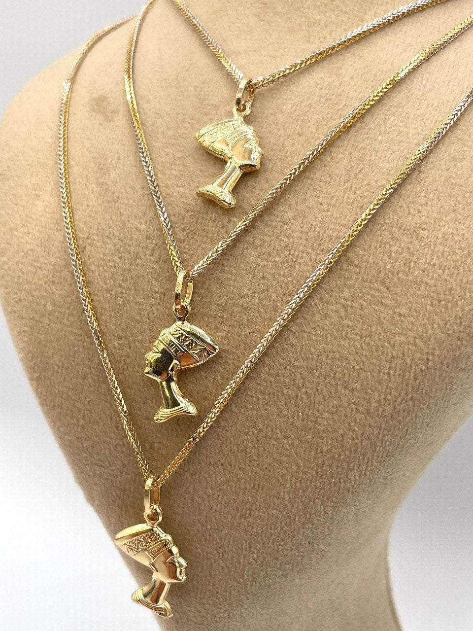 18k Solid Gold Nefertiti Pendant and 18k Gold Franco Chain-Symbolizes of beauty,Elegant Gold Egyptian Queen Charm,Birthday Gift ,For Her
