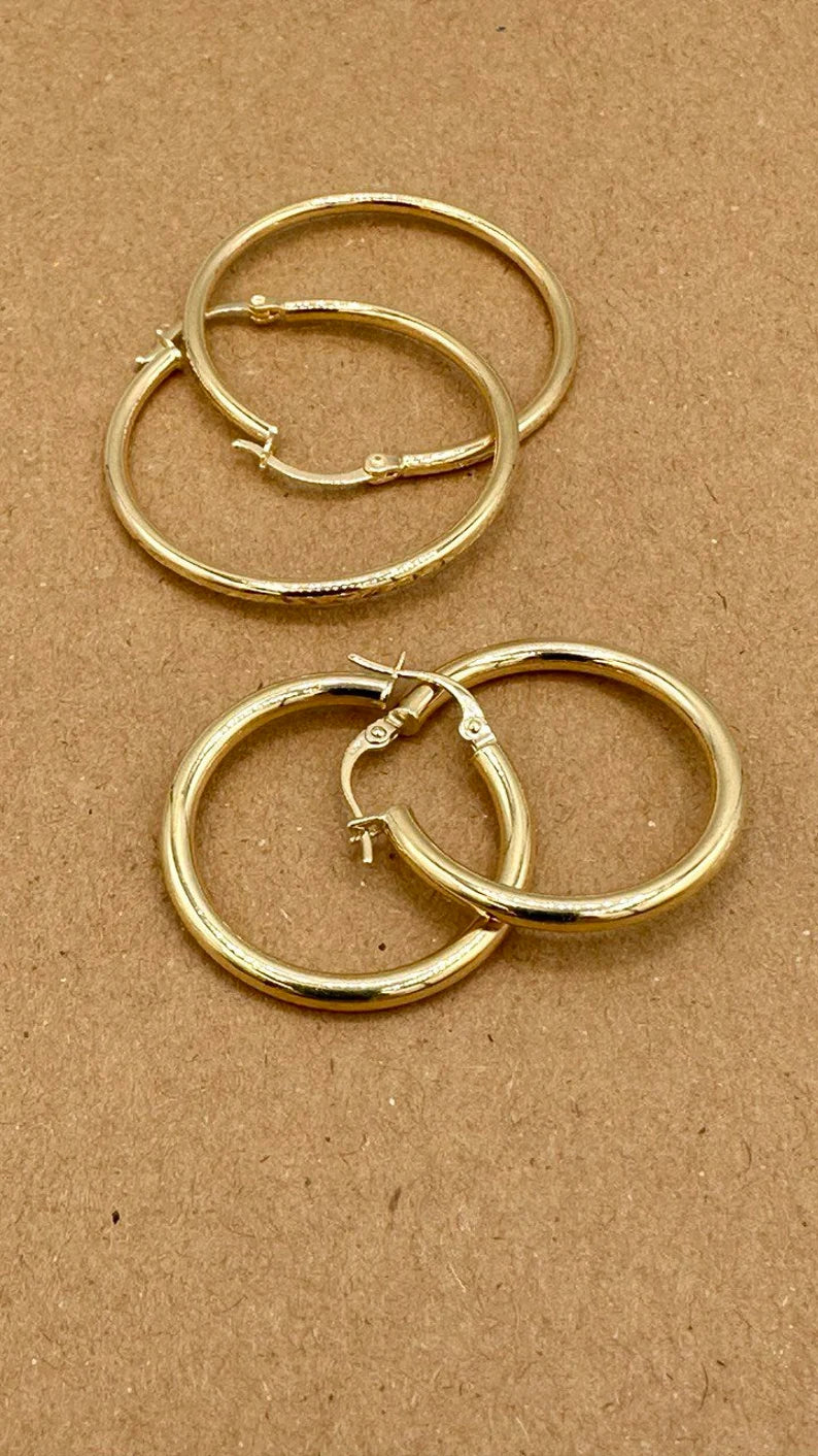 18K Gold Hoop Earrings,Real Gold, Latch back Closer,. A Must-Have Style! Classic Staple! A Perfect Gift For Every Ceremony!
