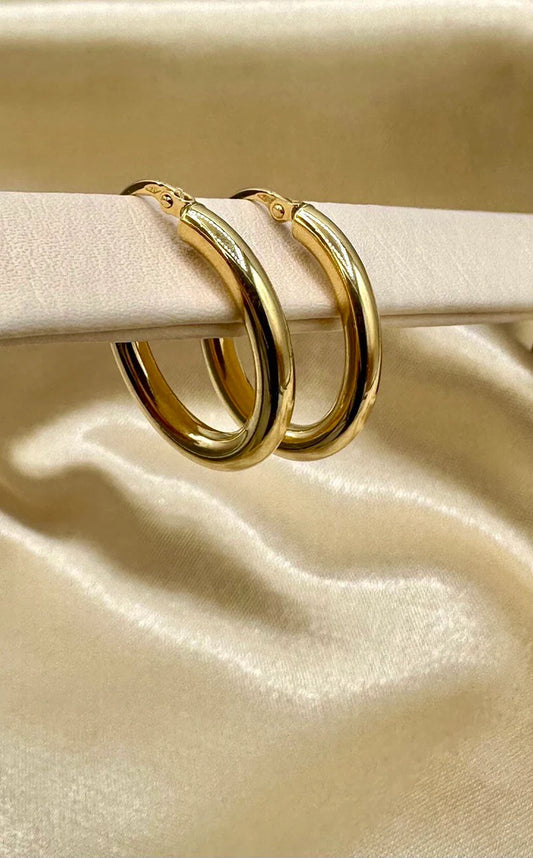 18K Gold Hoop Earrings,Real Gold, Latch back Closer,. A Must-Have Style! ClasAsic Staple! A Perfect Gift For Every Ceremony!