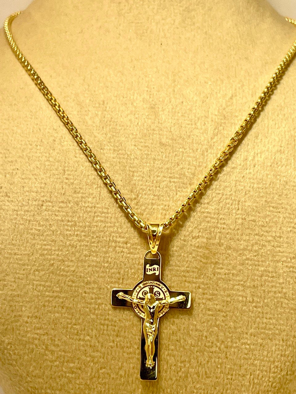 18K GOLD CROSS NECKLACE ,Real Gold,Crucifix necklace,Jesus Cross,Round box Cross,For Him, For Her,Gift for Dad,Gift For Mom,Birthday Gift.