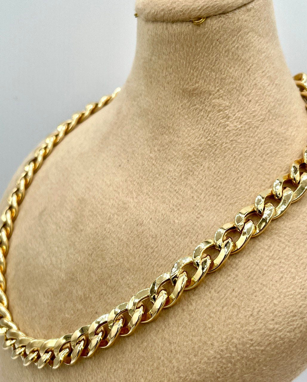 18K GOLD CURB NECKLACE (7.5mm)Chain,Real Gold,For Her,For Him,Birthday Gift,Christmas Gift,Gift For Dad,Gift For Mom,Boyfriend Gift.