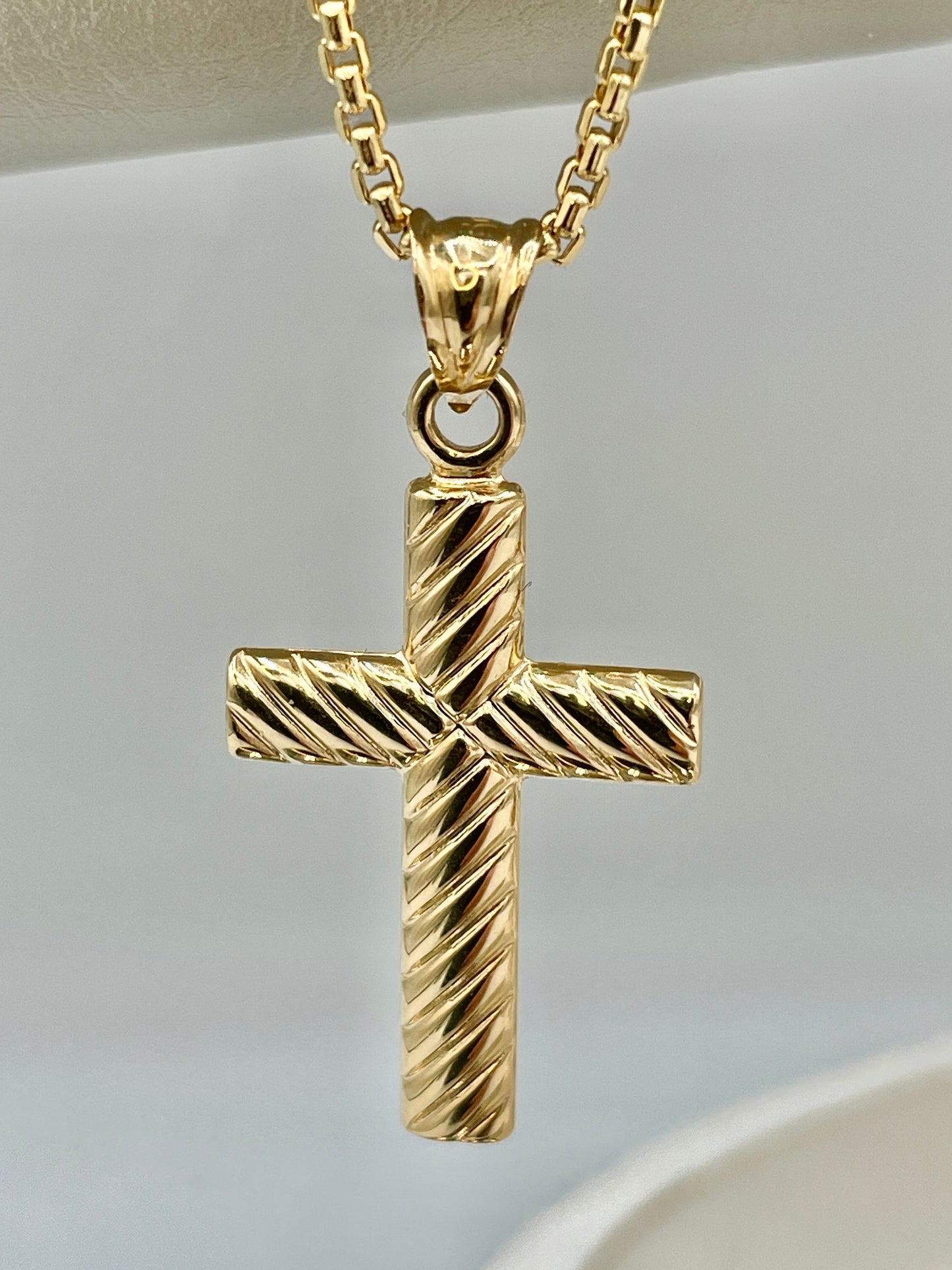 18K GOLD CROSS NECKLACE,Real Gold,Round Box,Birthday Gift,For Her,For Him,Christmas Gift,Anniversary Gift,Boyfriend Gift,Girlfriend Gift.