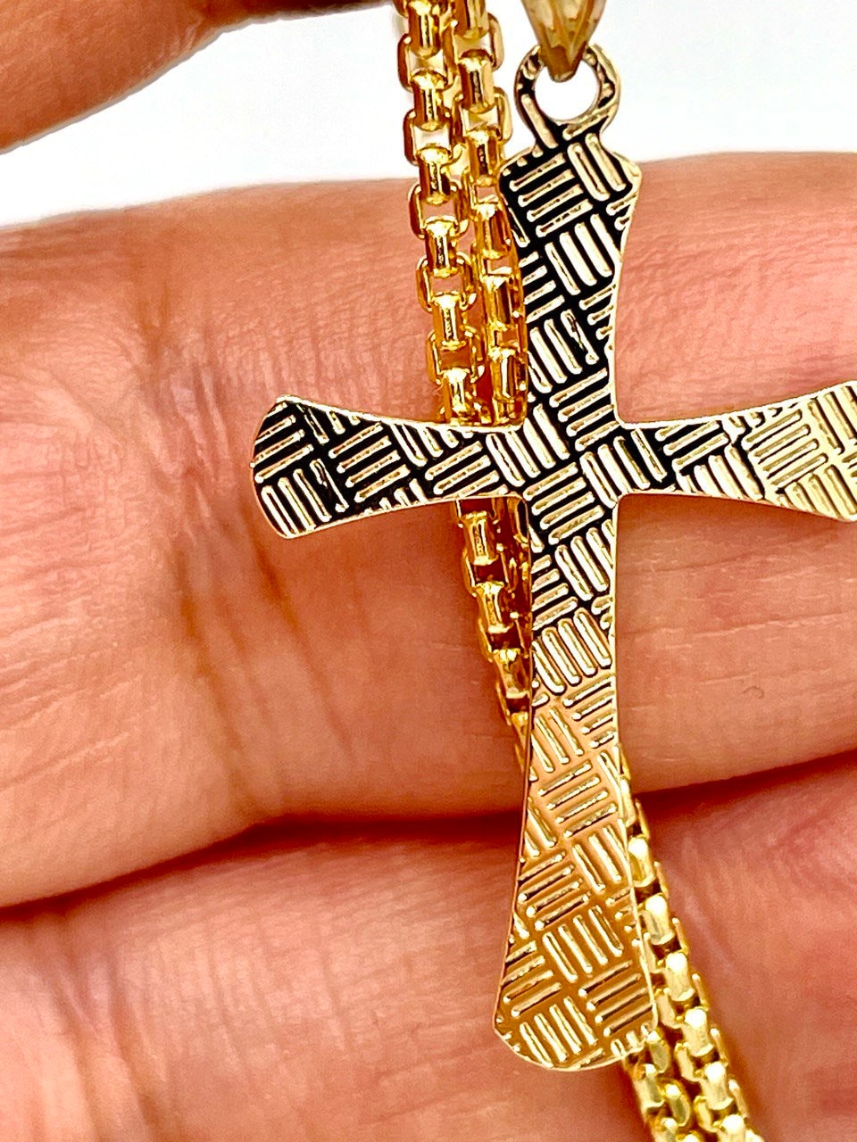 18K GOLD CROSS NECKLACE,Real Gold,Round Box Necklace Chain,fOR Him,For Her,Birthday Gift,Cristmas Gift,Gift For Dad,Gift For Mom.