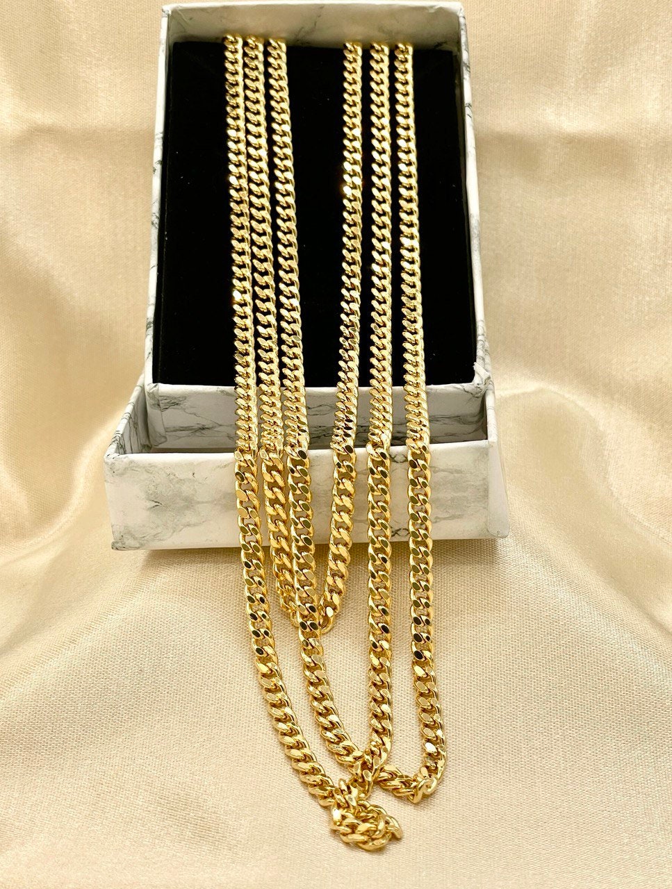 18K GOLD CURB(4.1mm)NECKLACE Chain,Real Gold,Solid Gold,Birthday Gift,Partner Gift,For Her,For Him,Christmas Gift,Gift For Dad,Gift For Mom.