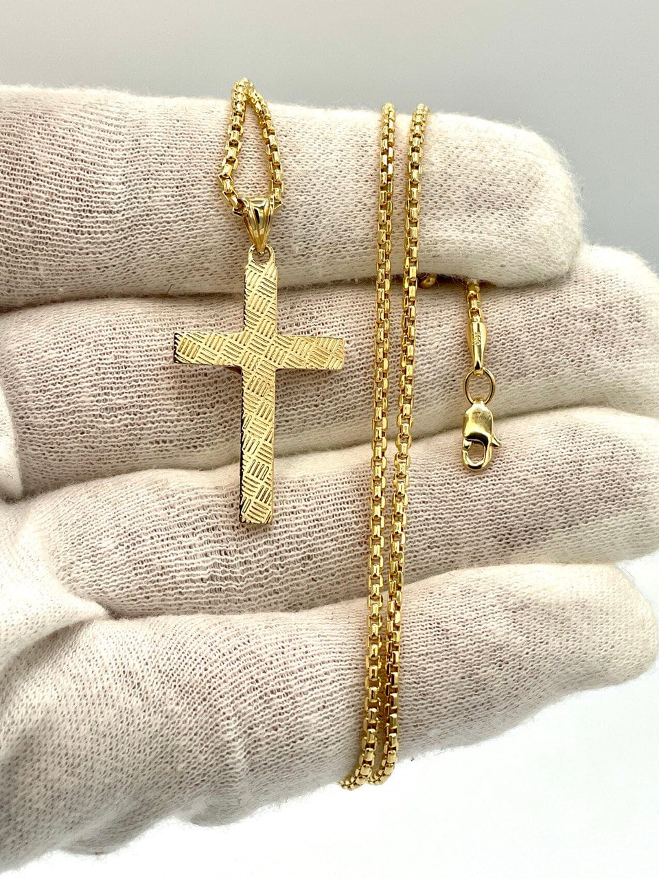 18K Gold Cross Necklace,Real Gold,Solid Necklace Gold,Crusifix Necklace,Jesus Cross,Round Box Necklace,Birthday Gift,Gift For Men/Women.
