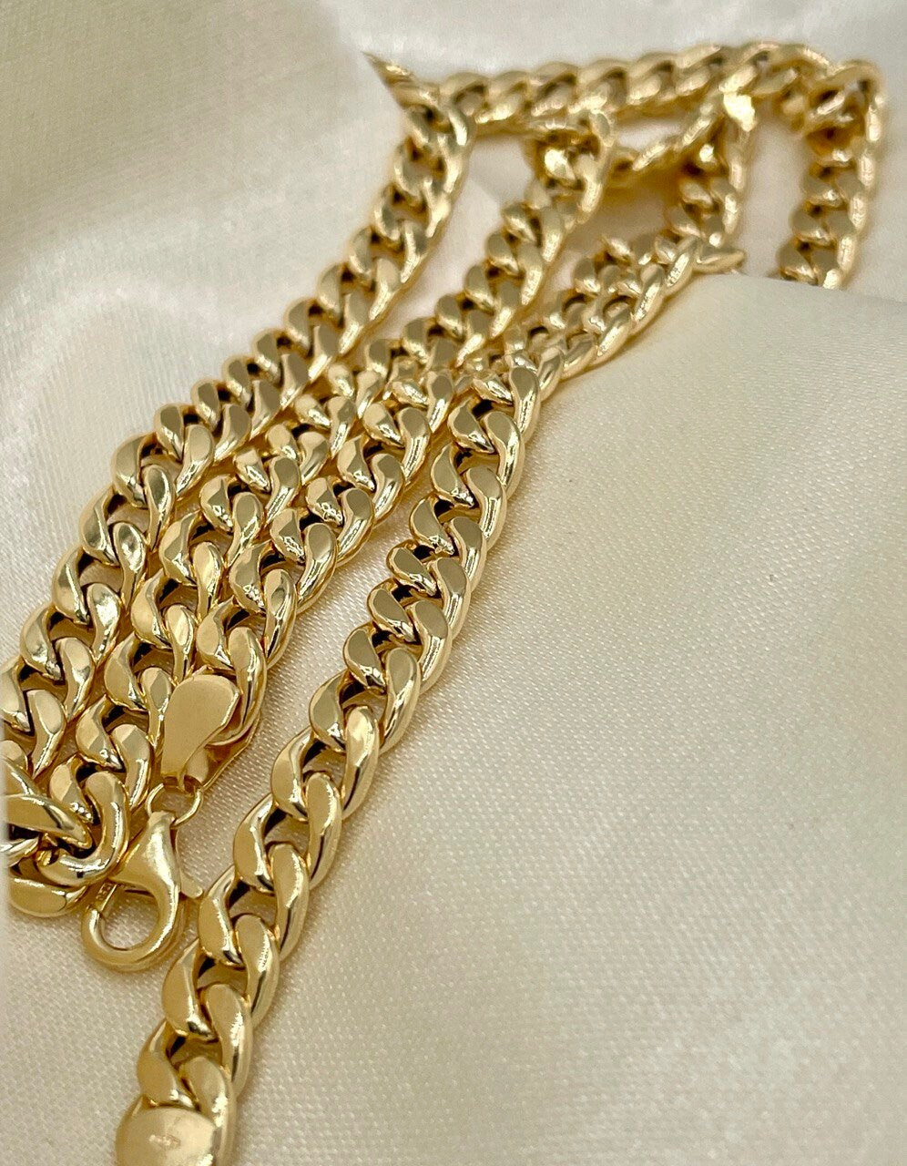 18Karat Gold Miami Cuban Chain Necklace, Real 18Karat Gold Curb Links Chain, 6.5 MM Width, Real Gold Chain for Men/Women, Chunky Gold Chain!