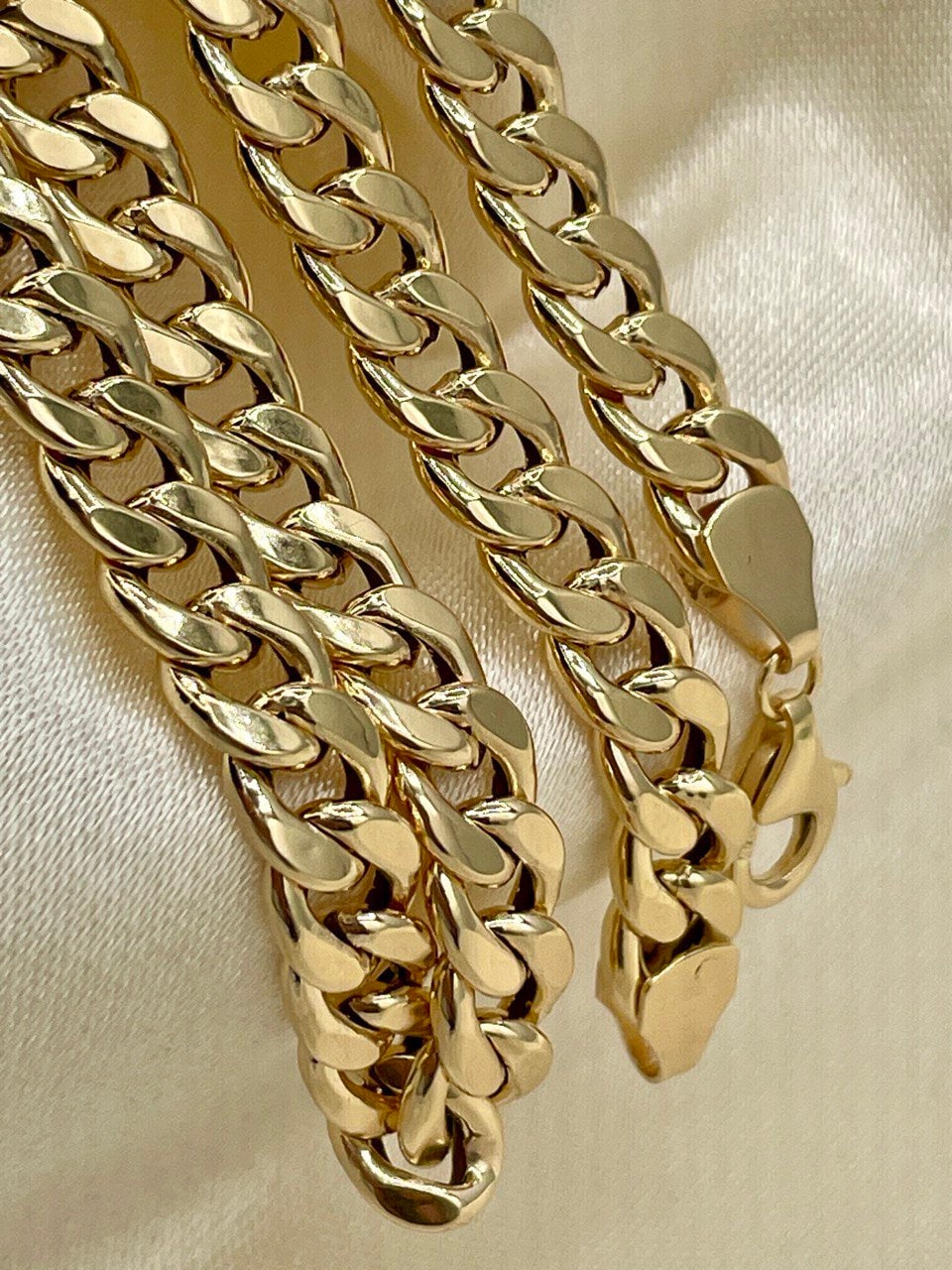 18Karat Gold Miami Cuban Chain Necklace, Real 18Karat Gold Curb Links Chain, 6.5 MM Width, Real Gold Chain for Men/Women, Chunky Gold Chain!