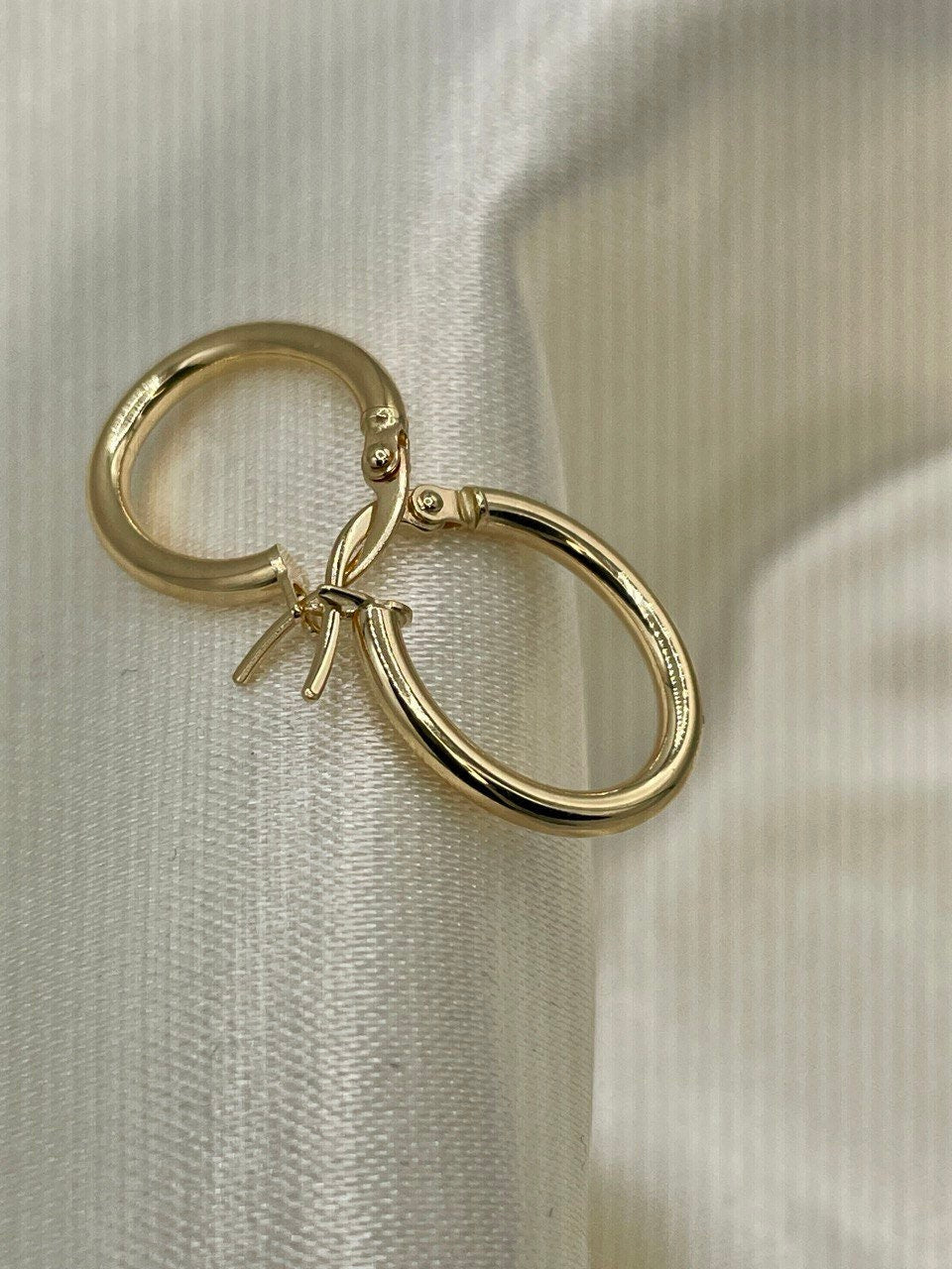 18k Gold Bold Oval Hoop Earrings | Chunky Thick Earrings, Huggie Fancy Earrings, Daily Jewelry, Christmas Gift, Birthday Gift, Gift for Her.