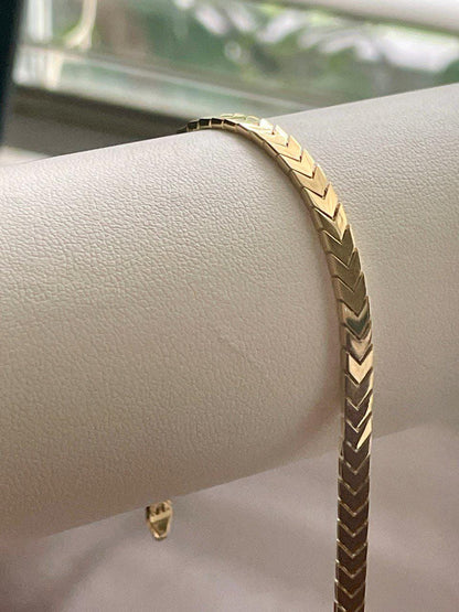 18K Solid V Link Bracelet Gold,Real Solid Gold Bracelet,Handcrafted Gold Bracelet,The Epitome of Class and Beauty,Luxury Gold Bracelet Gift.