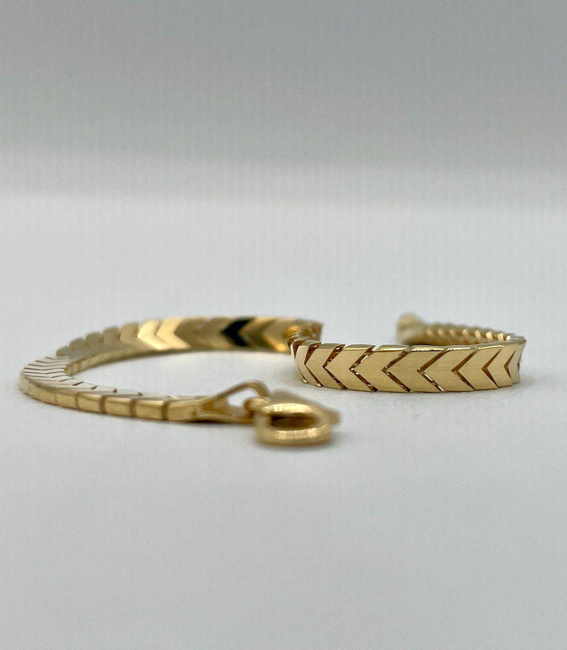 18K Solid V Link Bracelet Gold,Real Solid Gold Bracelet,Handcrafted Gold Bracelet,The Epitome of Class and Beauty,Luxury Gold Bracelet Gift.