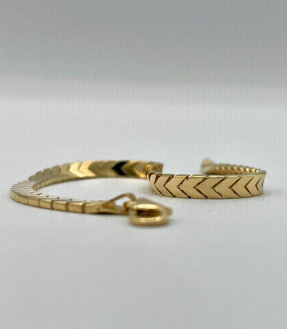 18K Solid V Link Bracelet Gold,Real Solid Gold Bracelet,Handcrafted Gold Bracelet,The Epitome of Class and Beauty,Luxury Gold Bracelet Gift.