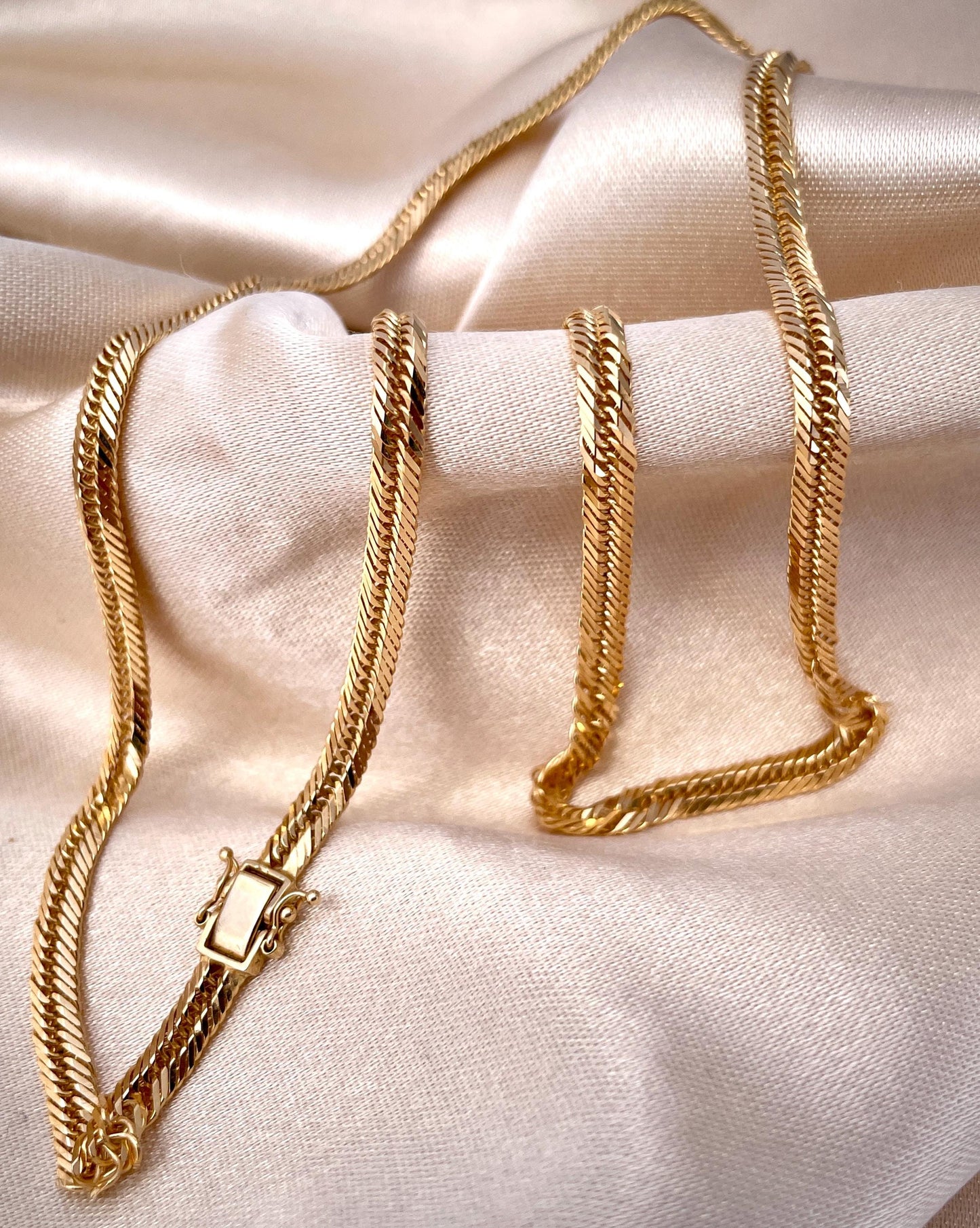 18K Solid Gold Curb Chain Necklace,Solid 18K Real Gold Curb Links Miami Cuban Chain,Diamond Cut, 4mm-thick Solid Gold Chain for Him/Her!