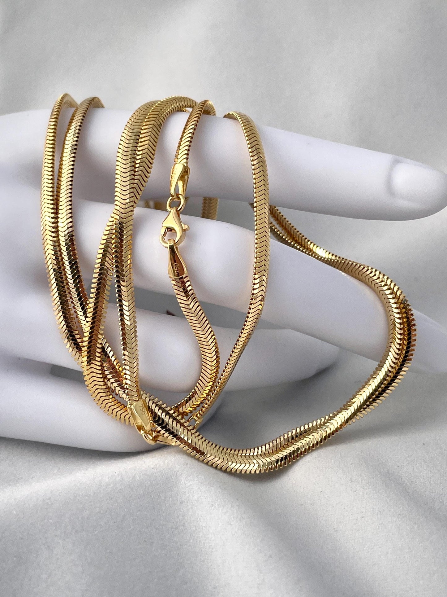 18Karat Gold Herringbone Necklace,Real Solid Gold,Yellow Gold,(3.5mm)Thick,Birthday Gift, Gift For Partner Men/Women,Anniversary Gift.